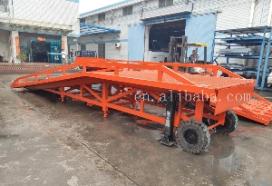 Mobile Container Loading Dock Ramps Yard Ramp Loading Support Adjustable for Warehouse