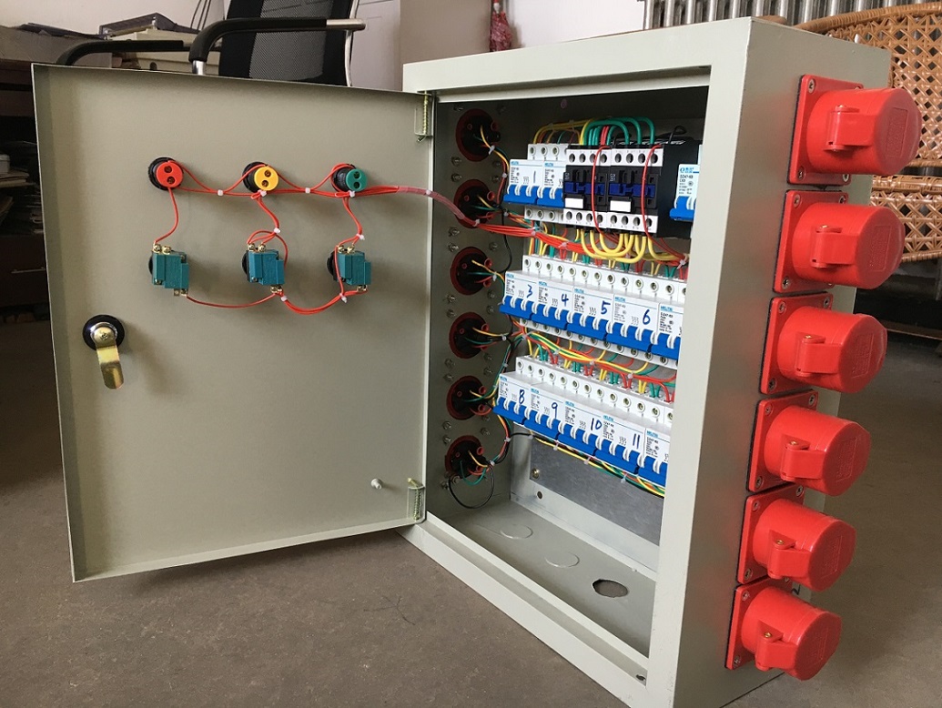 Cabinet control for DHP electric hoist3.jpg