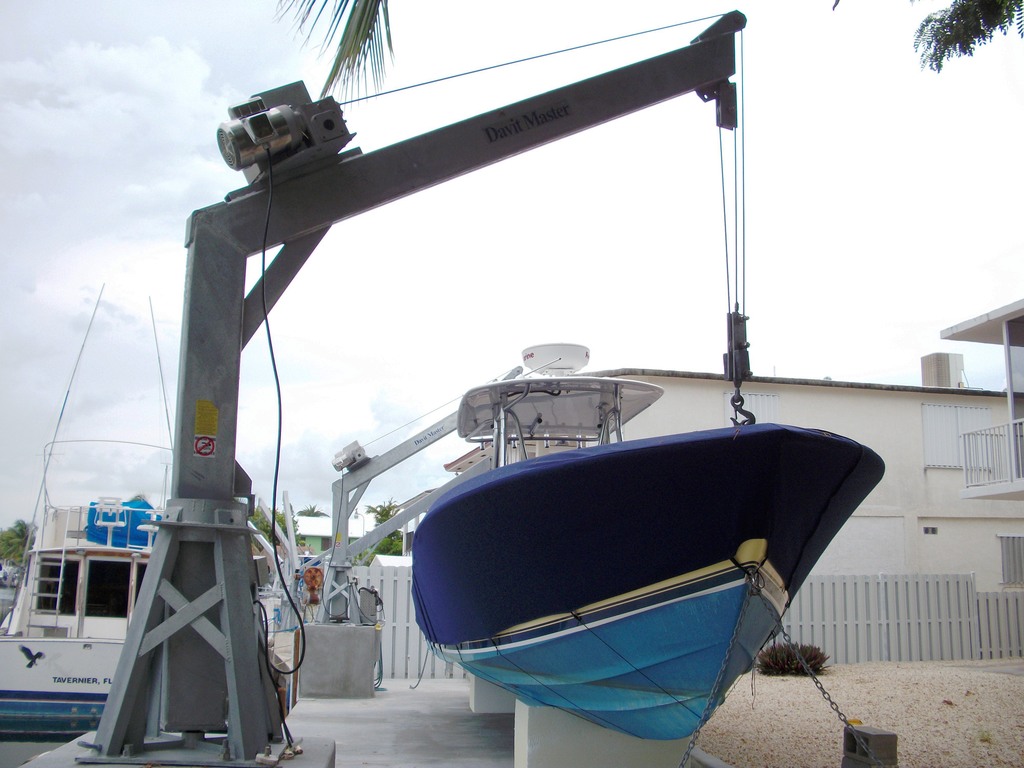 Davit crane as stationary, on the quay, for lifting my boat4.jpg