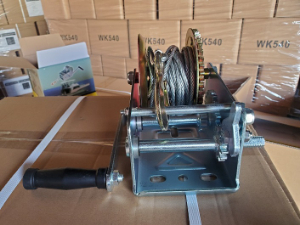 Manual Winch 1200LBS with 8 meter Rope and Manual Winch 2500LBS with 8 meter Rope