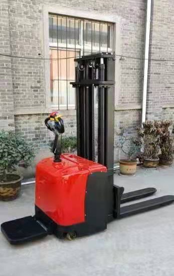 Electric Pallet Stacker made in china.jpg