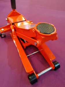 Inquiry about 2.5T, 3T and 3.5T floor jack from France