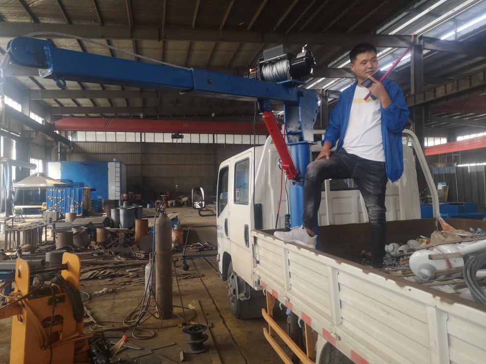 Expert Supplier of 3.2ton davit crane in china.jpg