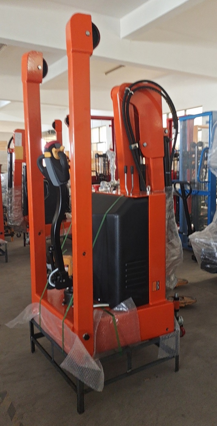 Site photos of High Quality 1t fully Electrical floor crane made in china-4.jpg