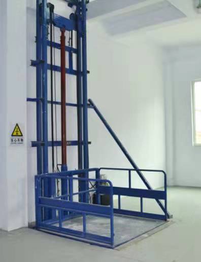 200-400 kg Vertical Lead Rail Lift Platform (Cargo Platform Lift).jpg