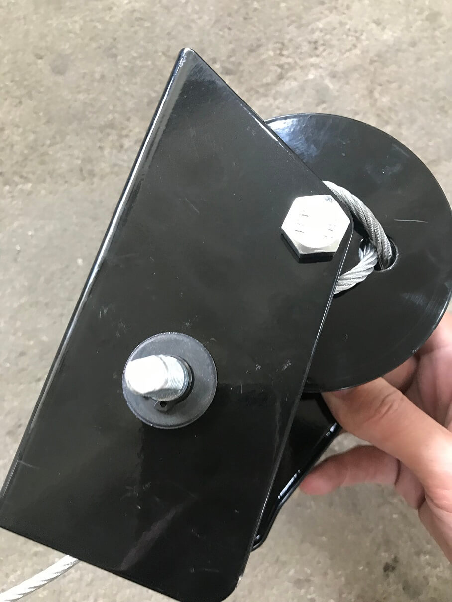 800lb double handle manual winch in black color-1.jpg