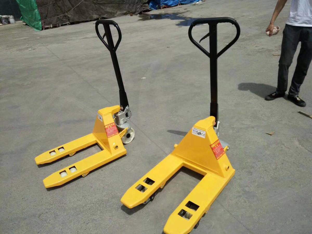 China Customized Hand Pallet Truck Manufacturers, Suppliers, Factory - 127.jpg